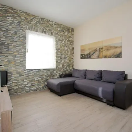 Apartman All Natural With Pool